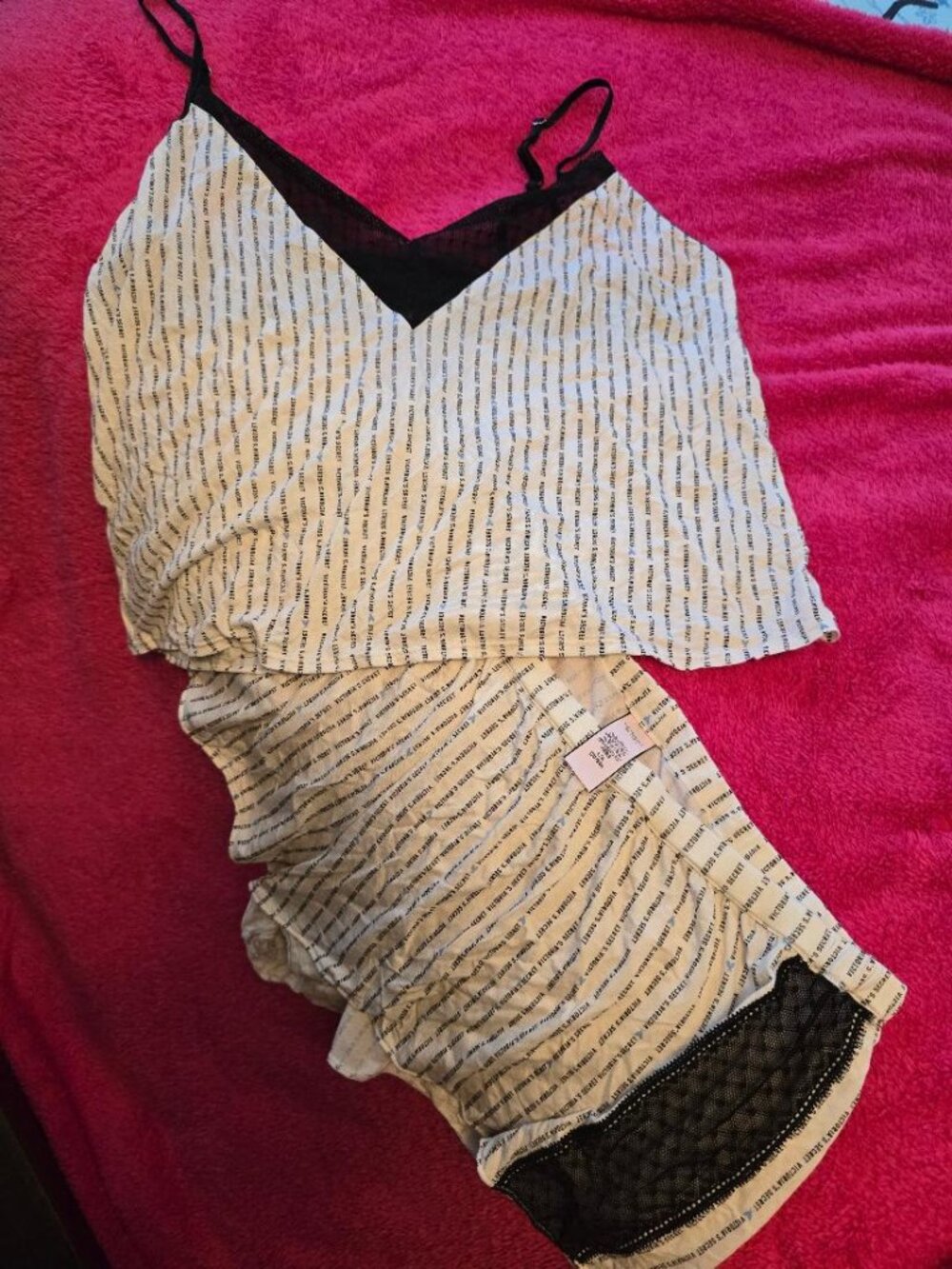 Victoria's Secret Pajama Set New w/o Tags